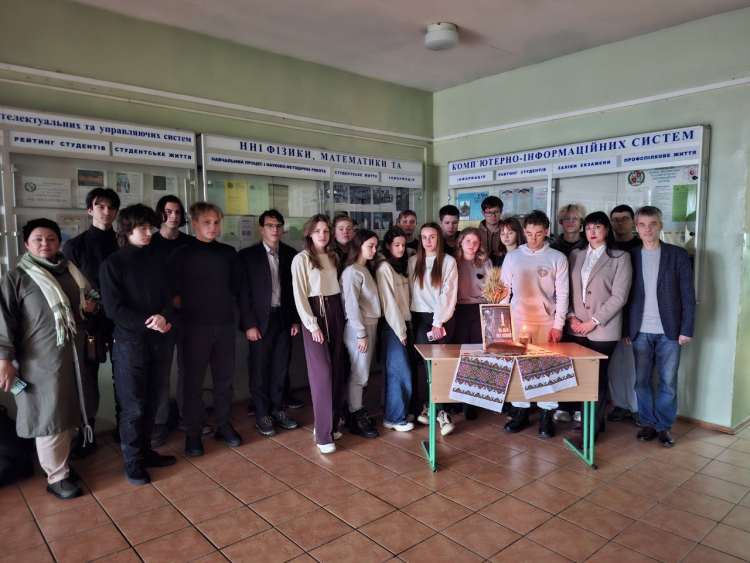 Вшанування пам’яті жертв Голодомору студентами та викладачами ННІ ІНФОТЕХ