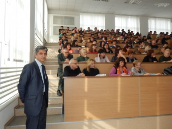 Огляд семінару &quot;Нова школа: фізика та математика&quot; від офіційного сайту ЧНУ cdu.edu.ua